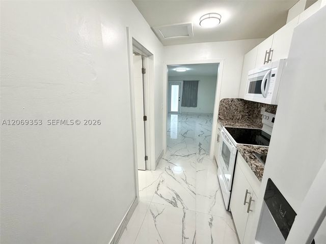 931 SW 82nd Ave 3, Miami, FL 33144
