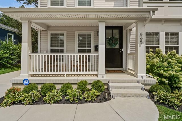 865 Fuhrmann Terrace, Glendale, MO 63122