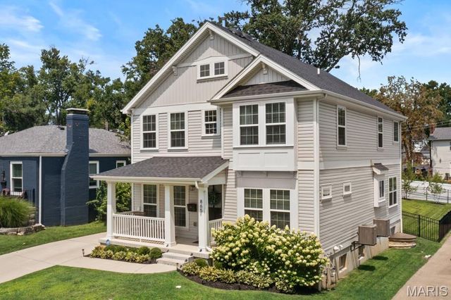 865 Fuhrmann Terrace, Glendale, MO 63122