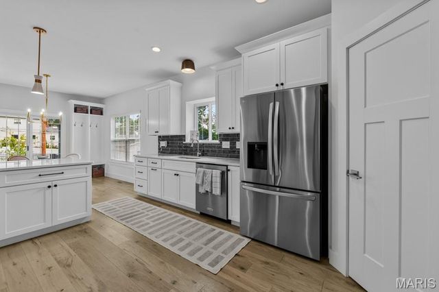 865 Fuhrmann Terrace, Glendale, MO 63122