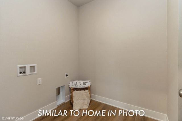 3153 NW Prescott Court, Grimes, IA 50111