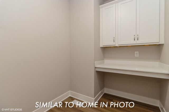 3153 NW Prescott Court, Grimes, IA 50111