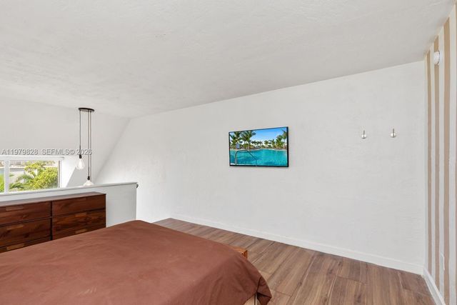 6884 N Kendall Dr C401, Pinecrest, FL 33156