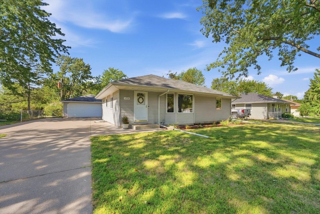 11724 NW Larch Street NW, Coon Rapids, MN 55448 — photo 2