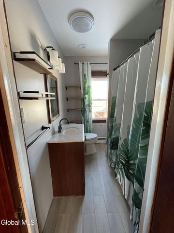 55 Seaman Avenue, Castleton-on-hudson, NY 12033