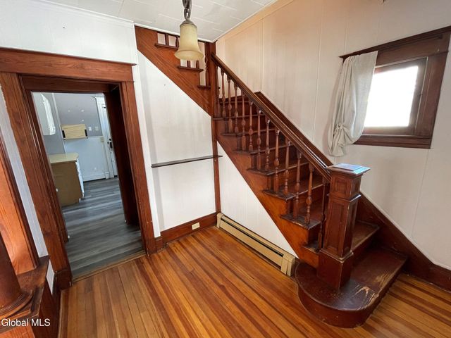 55 Seaman Avenue, Castleton-on-hudson, NY 12033