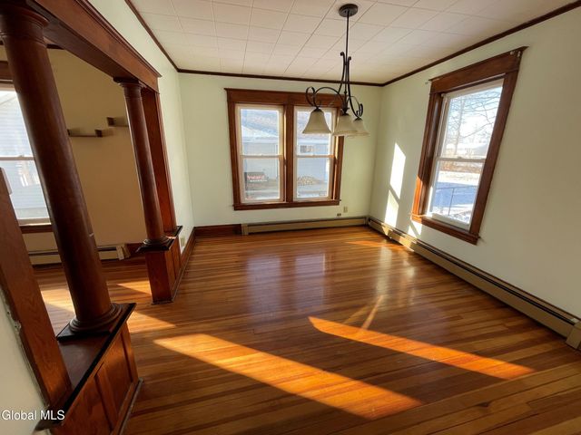 55 Seaman Avenue, Castleton-on-hudson, NY 12033