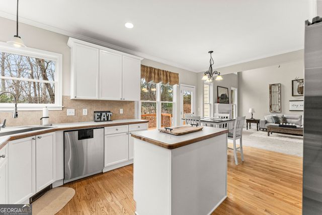 5987 Wellington Ave, Gainesville, GA 30506