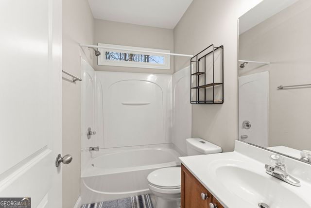 5987 Wellington Ave, Gainesville, GA 30506