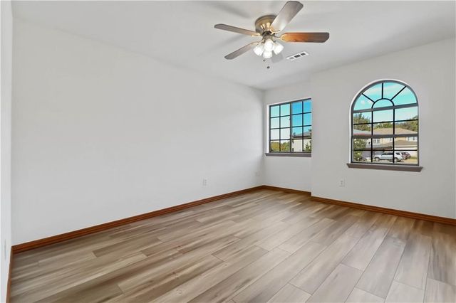 2915 E Sterling Court, Fayetteville, AR 72703