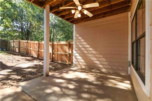 2915 E Sterling Court, Fayetteville, AR 72703