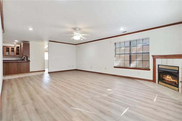 2915 E Sterling Court, Fayetteville, AR 72703