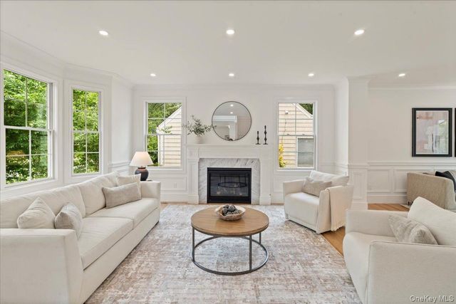 96 Shadyside Avenue, Port Washington, NY 11050