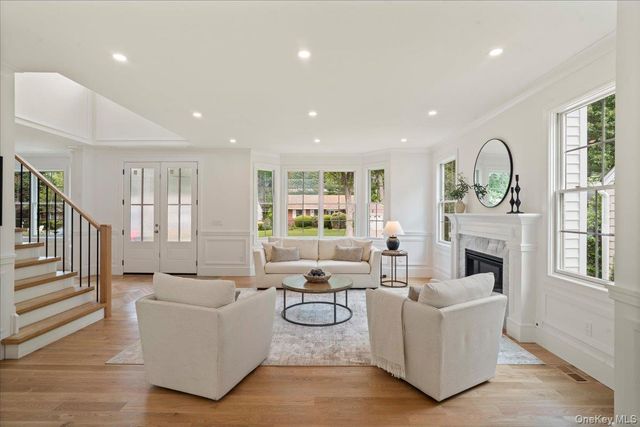 96 Shadyside Avenue, Port Washington, NY 11050