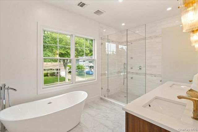 96 Shadyside Avenue, Port Washington, NY 11050