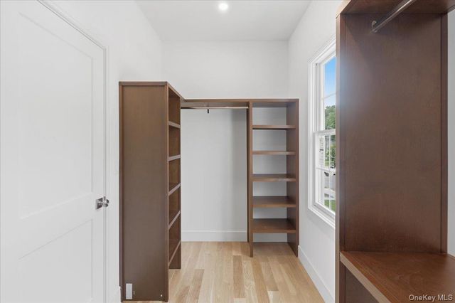96 Shadyside Avenue, Port Washington, NY 11050
