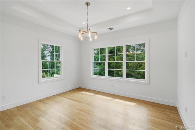 96 Shadyside Avenue, Port Washington, NY 11050
