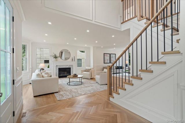 96 Shadyside Avenue, Port Washington, NY 11050