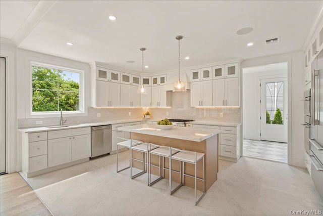 96 Shadyside Avenue, Port Washington, NY 11050