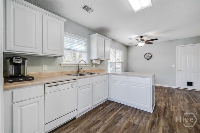 507 Cobblestone Circle, Bloomingdale, GA 31302