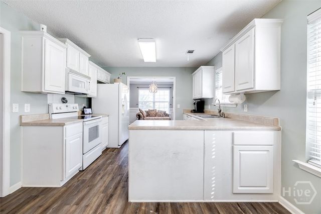 507 Cobblestone Circle, Bloomingdale, GA 31302