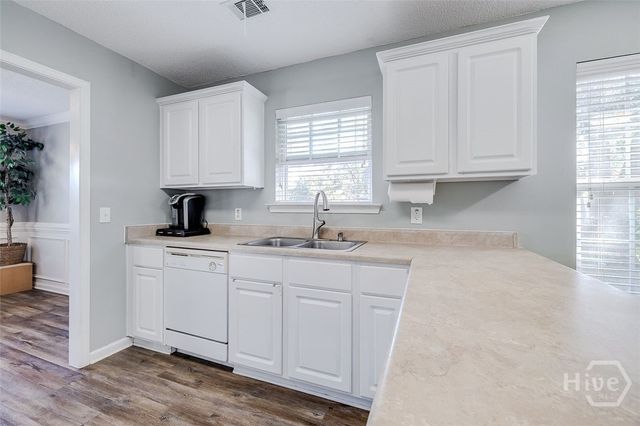 507 Cobblestone Circle, Bloomingdale, GA 31302