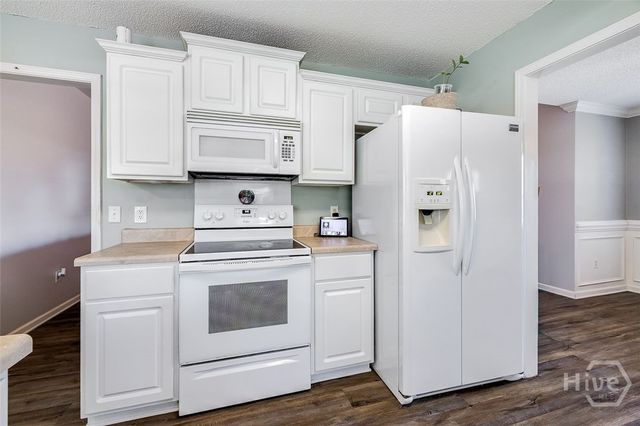 507 Cobblestone Circle, Bloomingdale, GA 31302