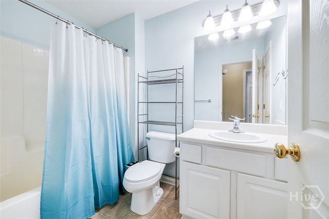 507 Cobblestone Circle, Bloomingdale, GA 31302