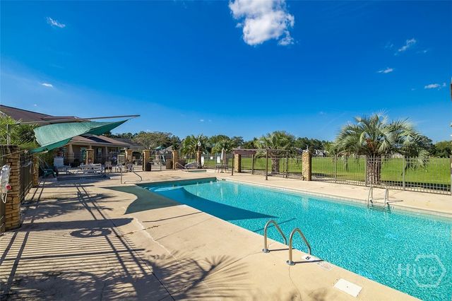 507 Cobblestone Circle, Bloomingdale, GA 31302