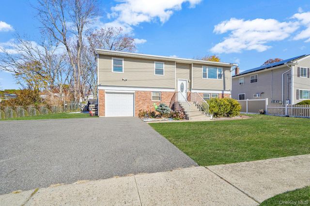 445 45th Street, Copiague, NY 11726