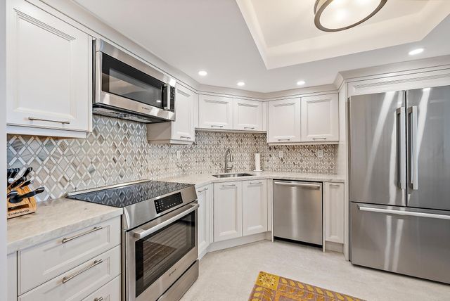 5070 N Ocean Drive 4c, Singer Island, FL 33404