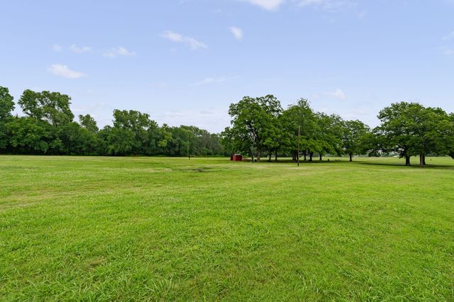 2107 Rivercrest Circle, Denison, TX 75020