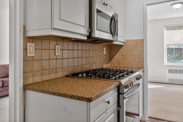 177 E Hartsdale Avenue 3L, Hartsdale, NY 10530