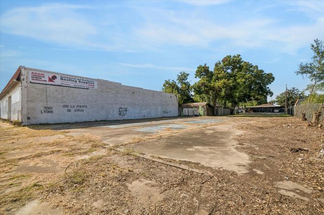 7003 Lyons Avenue, Houston, TX 77020