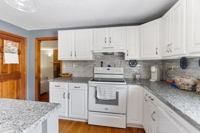 3 Pudding Street, Uxbridge, MA 01569