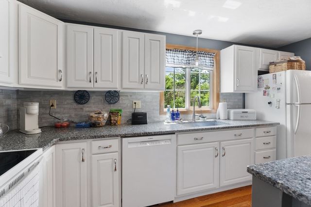 3 Pudding Street, Uxbridge, MA 01569