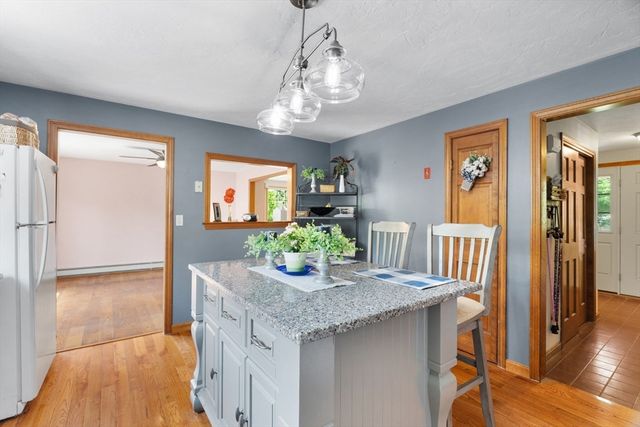 3 Pudding Street, Uxbridge, MA 01569