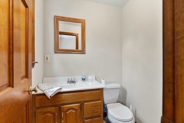 3 Pudding Street, Uxbridge, MA 01569