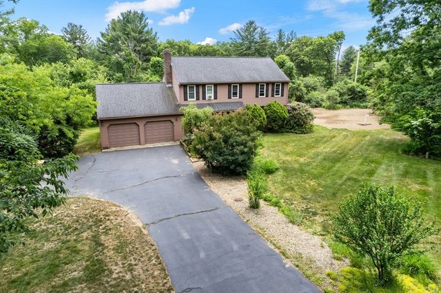 3 Pudding Street, Uxbridge, MA 01569