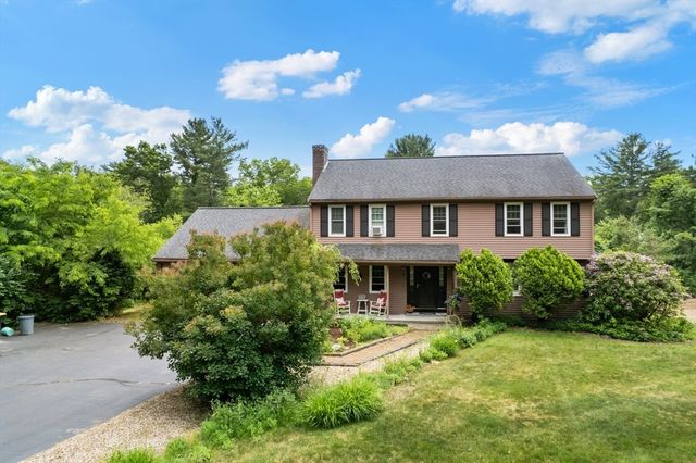 3 Pudding Street, Uxbridge, MA 01569