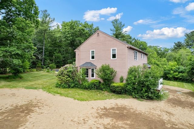 3 Pudding Street, Uxbridge, MA 01569