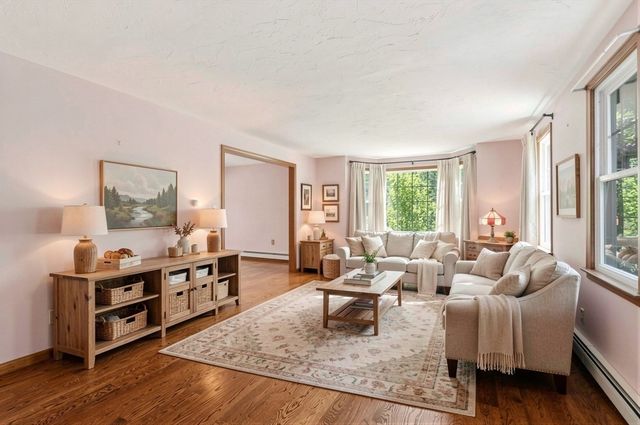 3 Pudding Street, Uxbridge, MA 01569