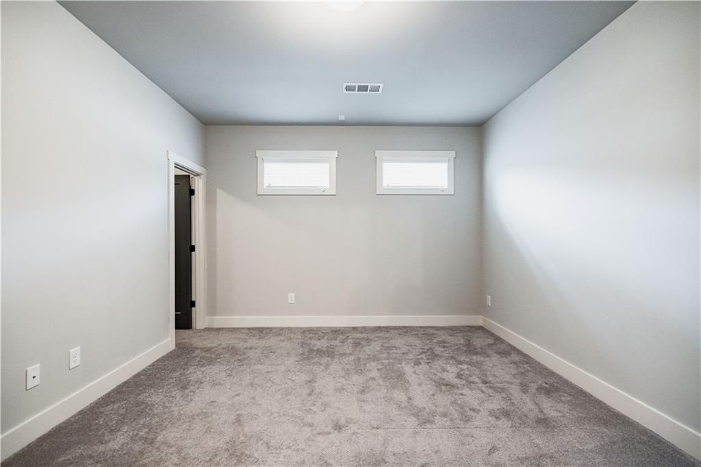 Image 32 of property listing at 3176 Kincaid Drive, Decatur, GA 30033
