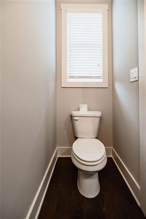 Image 7 of property listing at 3176 Kincaid Drive, Decatur, GA 30033
