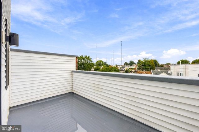 303B FOUNTAIN ST, Philadelphia, PA 19128