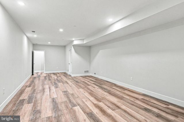303B FOUNTAIN ST, Philadelphia, PA 19128
