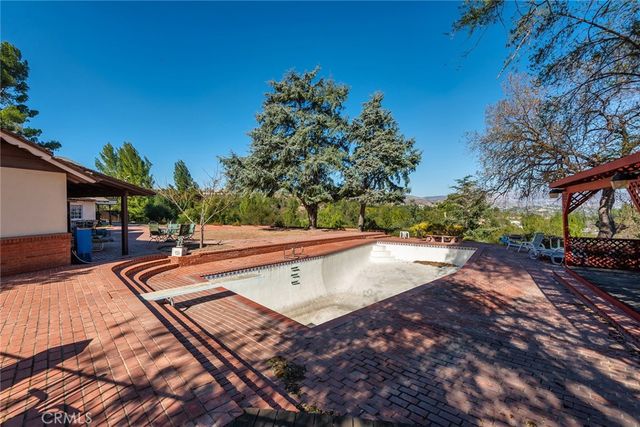 6006 CLEAR VALLEY Road, Hidden Hills, CA 91302