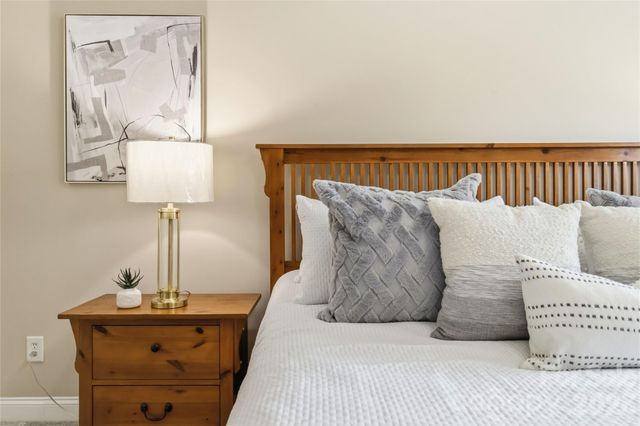 1000 E Woodlawn Road 314, Charlotte, NC 28209