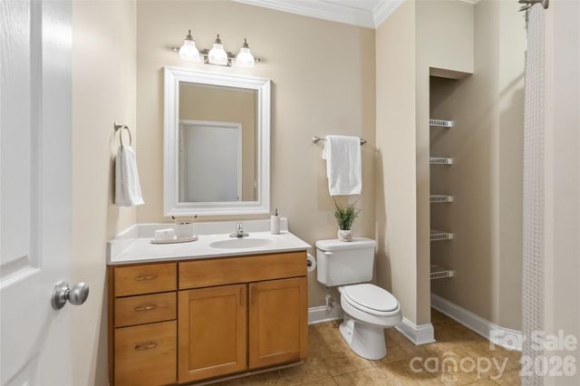 1000 E Woodlawn Road 314, Charlotte, NC 28209