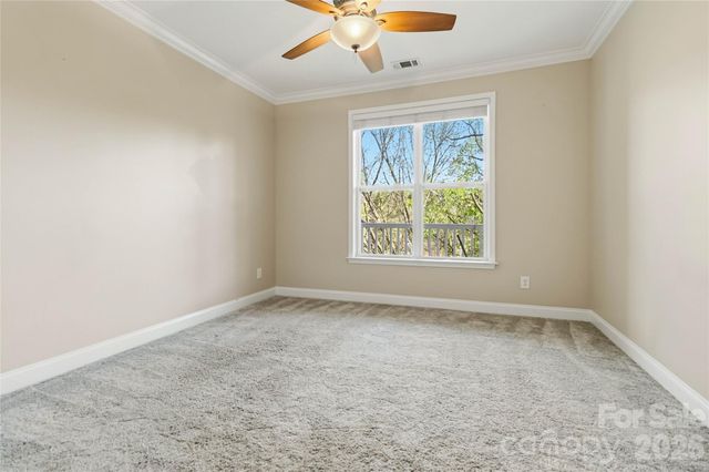 1000 E Woodlawn Road 314, Charlotte, NC 28209